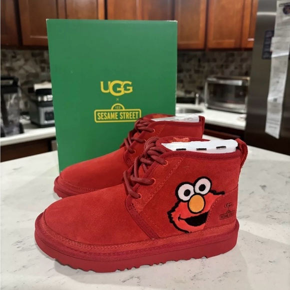 UGG X SESAME STREET Elmo Neumel RedLittle Kids Boots Preschool Size 3Y - Picture 4 of 8